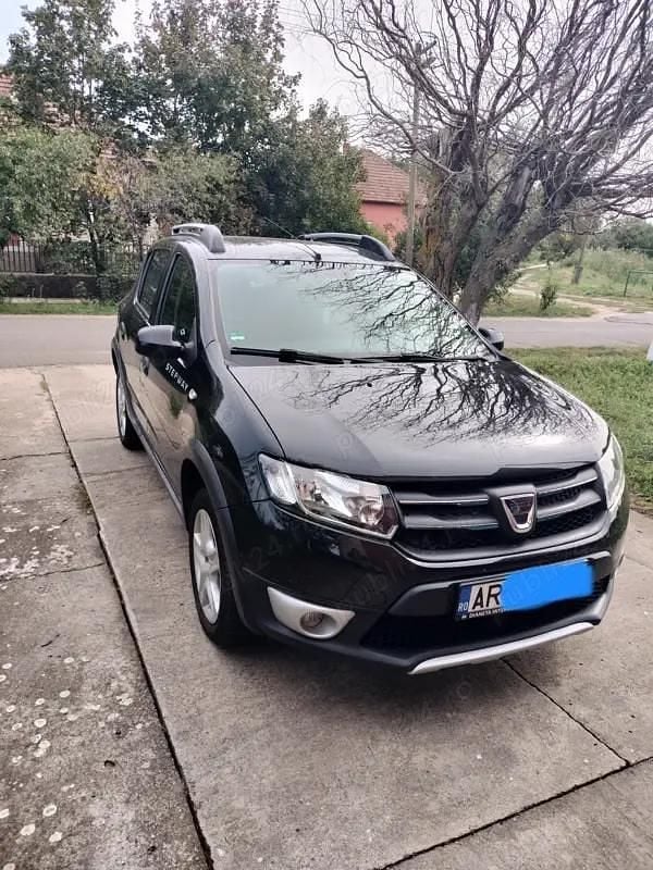 Negru Utilizat 2016 Dacia Sandero Stepway Hatchback | 5.650 EUR (Preț OK) - Imagine 1/4