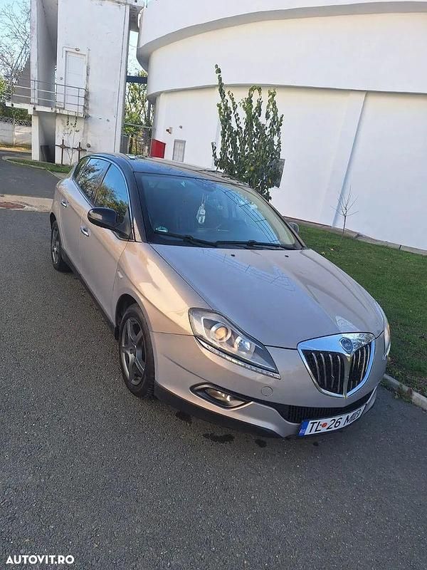 Culoarebej Utilizat 2010 Lancia Delta Hatchback | 4.200 EUR - Imagine 1/4