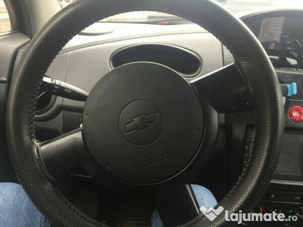 Second-hand Chevrolet Spark 52 CP (38 kW) 2008 Alb Hatchback