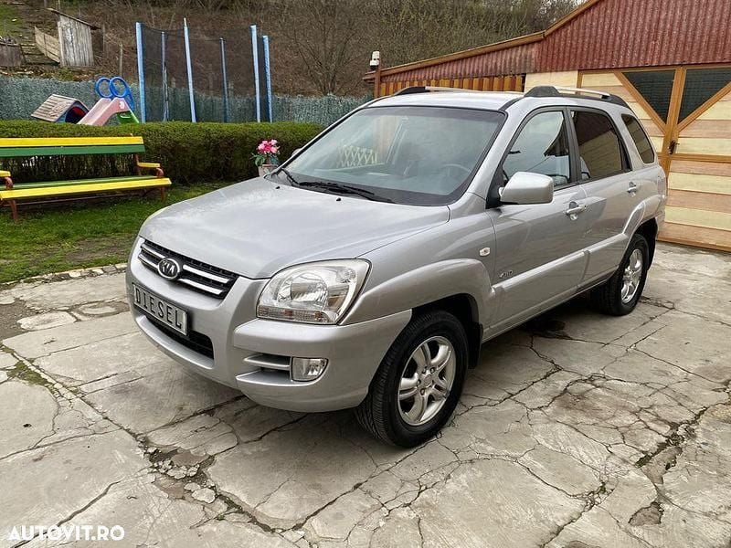 Gri Utilizat 2008 Kia Sportage SUV | 4.500 EUR (Preț OK) - Imagine 1/4