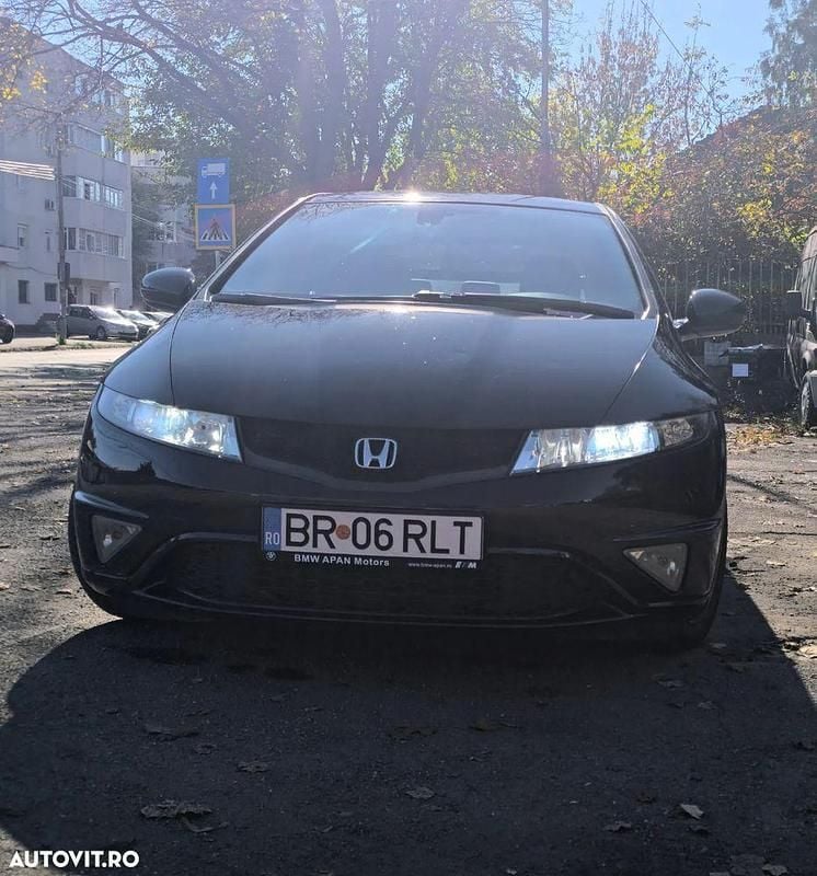 Culoarenegru Utilizat 2011 Honda Civic Sport Hatchback | 5.899 EUR (Preț OK) - Imagine 1/4