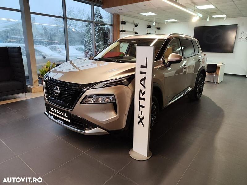 Nouă Nissan X-Trail Tekna 158 CP (116 kW) 2025 Culoareargint SUV
