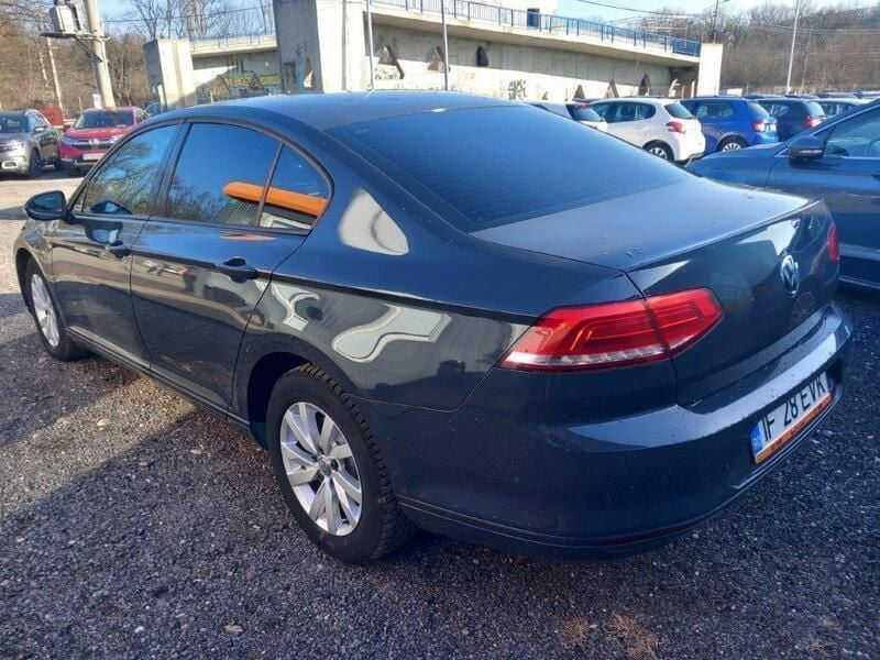 Second-hand VW Passat Trendline 190 CP (139 kW) 2018 Argintiu Berlinǎ