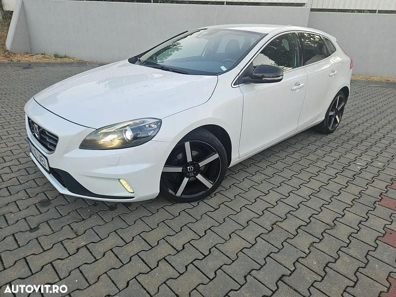 Alb Utilizat 2015 Volvo V40 R-Design Break | 8.490 EUR (Preț OK) - Imagine 1/4