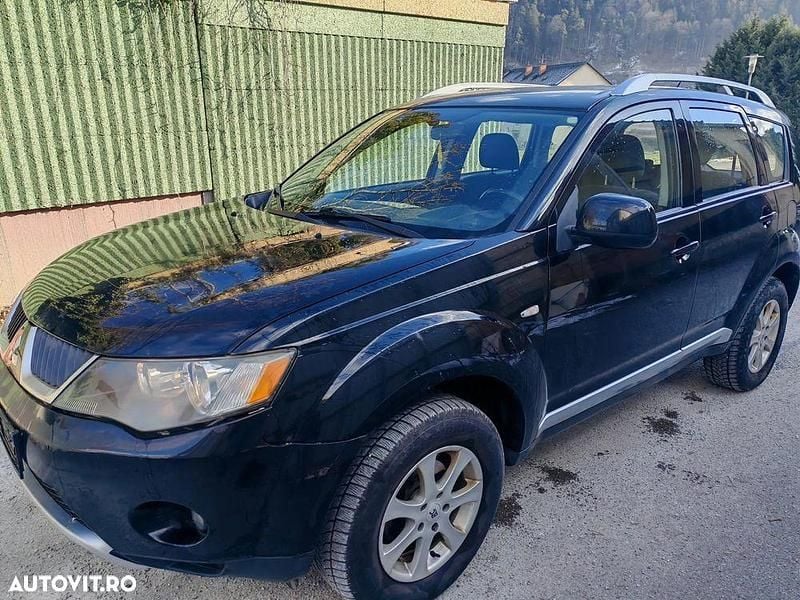 Culoarenegru Second-hand 2007 Mitsubishi Outlander Intense SUV | 2.999 EUR (Preț bun) - Imagine 1/4