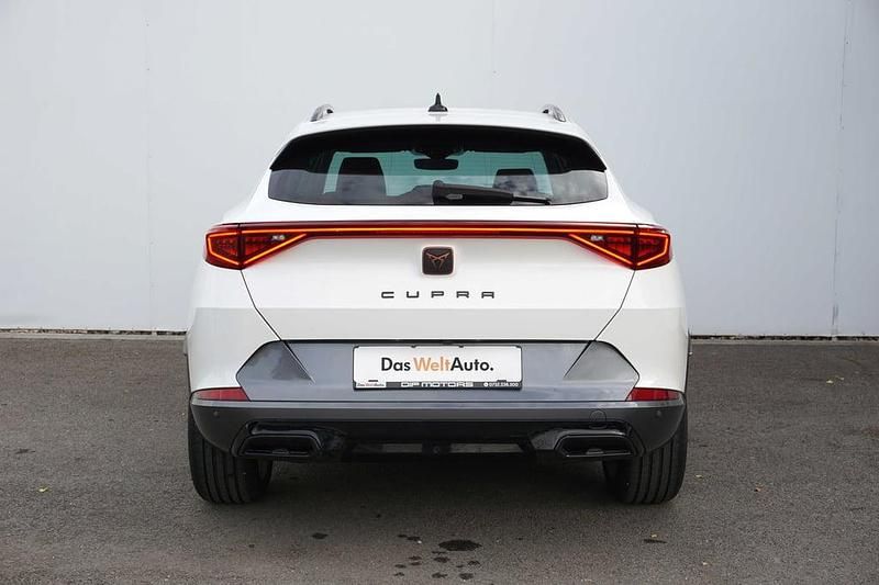Second-hand Cupra Formentor 150 CP (110 kW) 2023 Culoarealb SUV