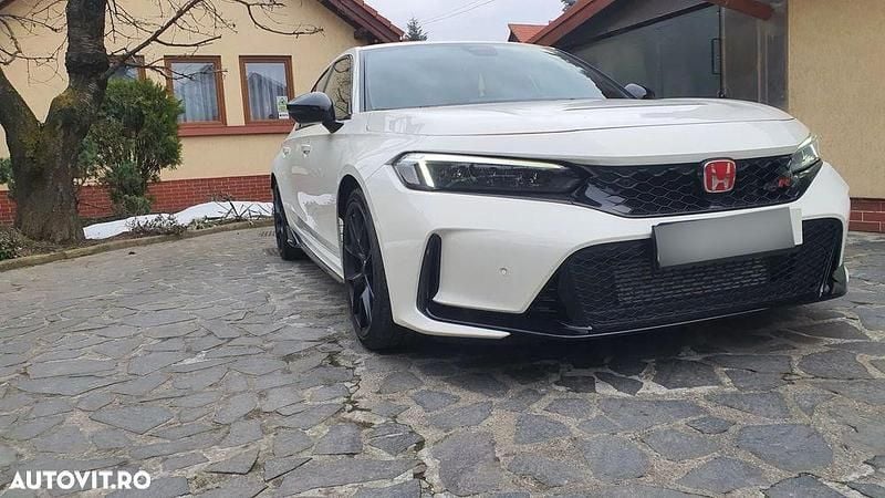 Second-hand Honda Civic Type R 329 CP (241 kW) 2024 Culoarealb Hatchback