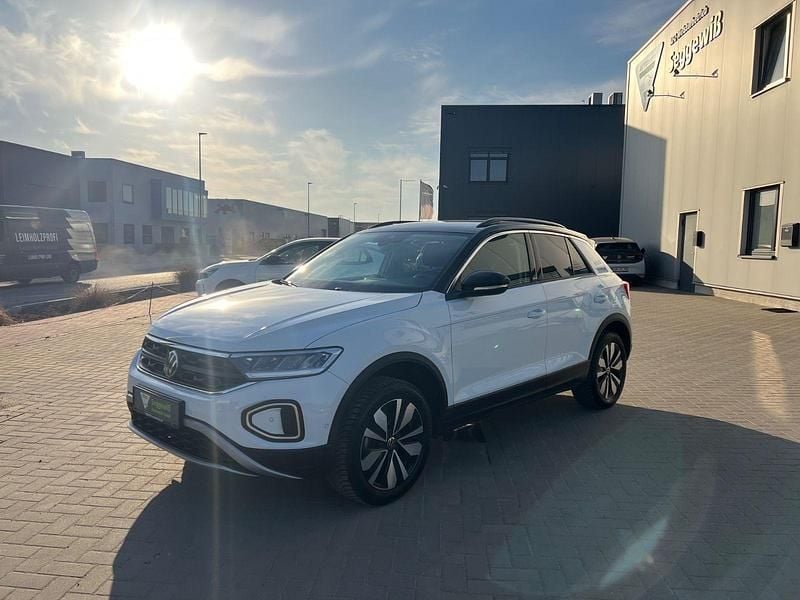 Utilizat 2023 VW T-Roc Move SUV | 24.016 EUR - Imagine 1/1