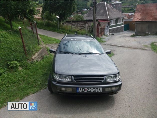 Second-hand VW Passat 110 CP (80 kW) 1993 Gri Break