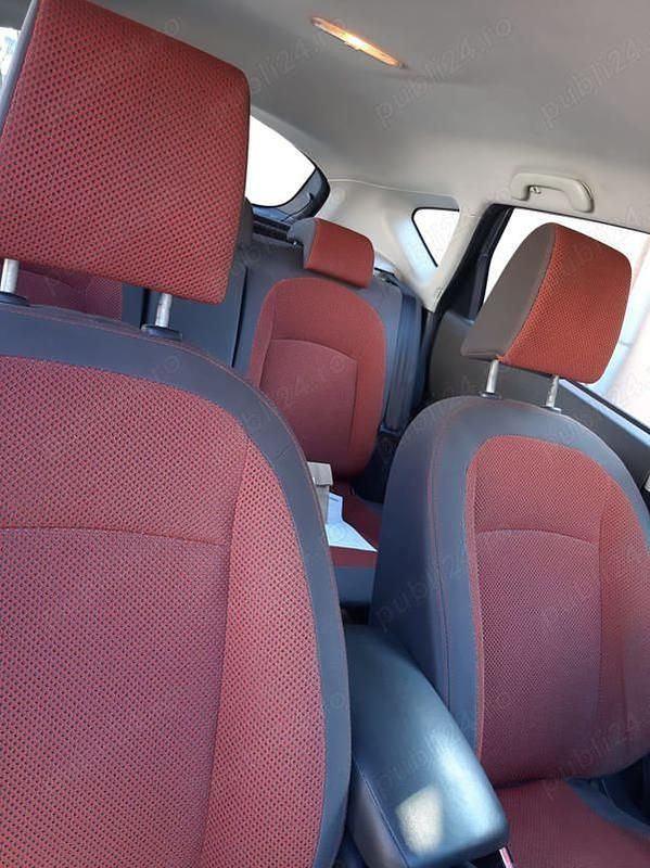 Rosu Utilizat 2008 Nissan Qashqai SUV | 2.900 EUR (Preț bun) - Imagine 1/4