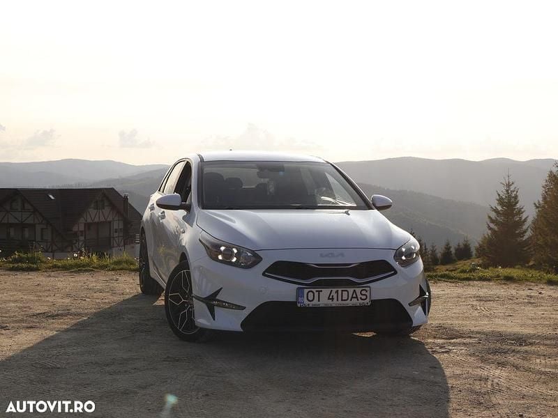 Culoarealb Utilizat 2022 Kia Ceed Best Hatchback | 15.500 EUR (Preț OK) - Imagine 1/4