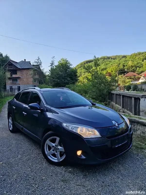 Utilizat 2009 Renault Mégane III Break | 3.890 EUR (Puțin scump) - Imagine 1/4