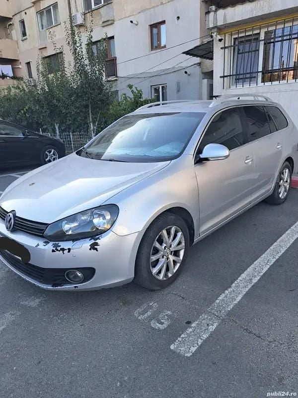 Gri Utilizat 2010 VW Golf VI Berlinǎ | 3.000 EUR (Super Preț) - Imagine 1/4