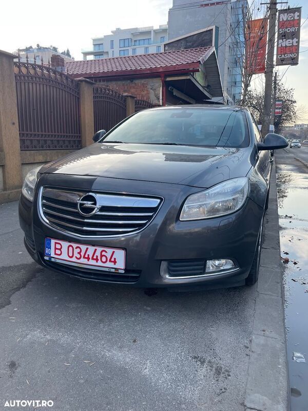 Bej Utilizat 2008 Opel Insignia Berlinǎ | 3.299 EUR (Preț OK) - Imagine 1/4