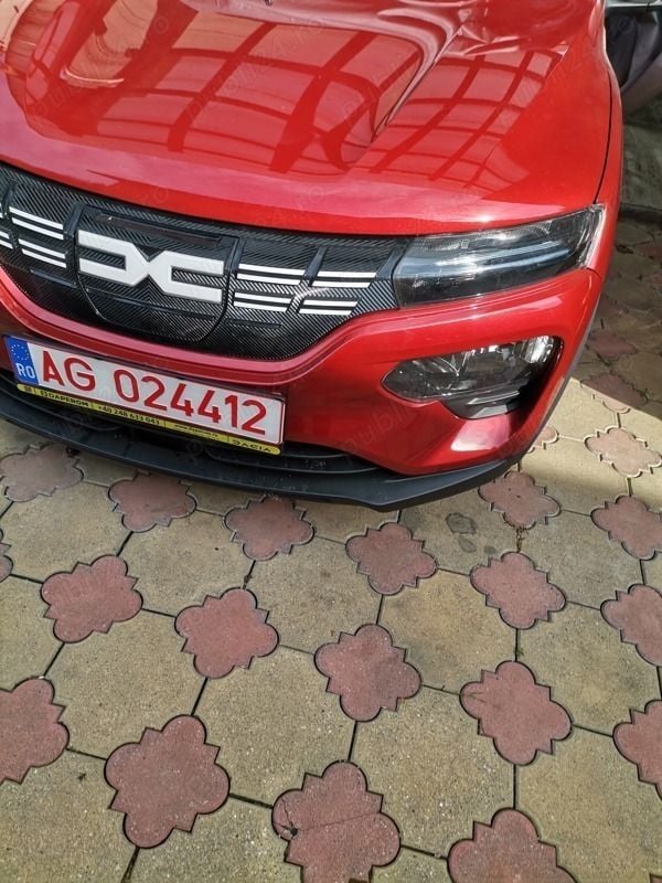 Rosu Utilizat 2023 Dacia Spring Expression Hatchback | 11.000 EUR (Preț OK) - Imagine 1/4