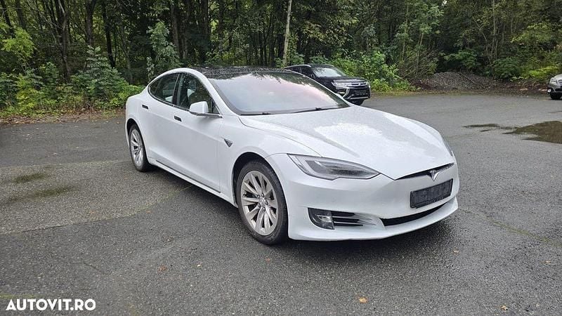 Culoarealb Utilizat 2017 Tesla Model S Performance Berlinǎ | 31.500 EUR - Imagine 1/4