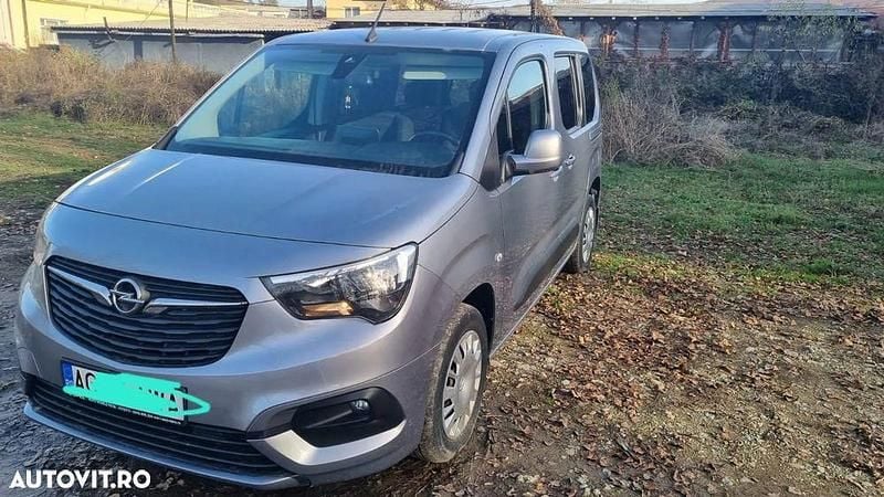Culoaregri Utilizat 2020 Opel Combo Life Edition Monovolum | 15.000 EUR - Imagine 1/4