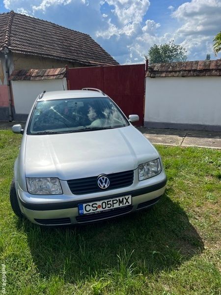 Gri Utilizat 2001 VW Bora Berlinǎ | 1.800 EUR (Scump) - Imagine 1/4