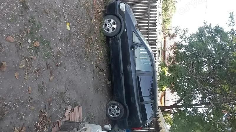 Utilizat 2000 Opel Zafira Monovolum | 450 EUR - Imagine 1/2