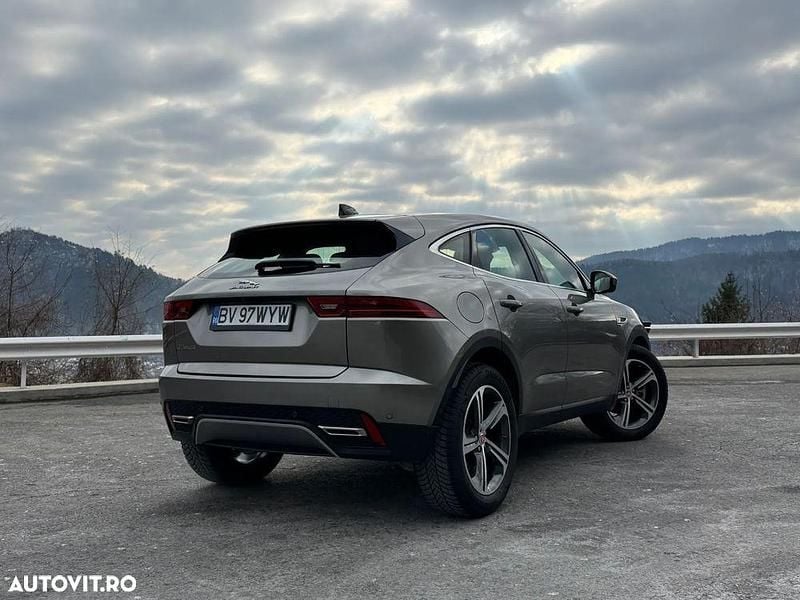 Second-hand Jaguar E-Pace R-Dynamic 269 CP (197 kW) 2021 Culoarebej SUV