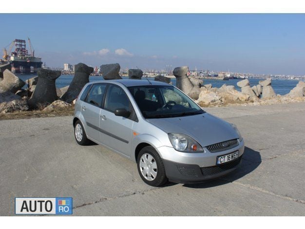 Second-hand Ford Fiesta 65 CP (47 kW) 2006 Gri Hatchback