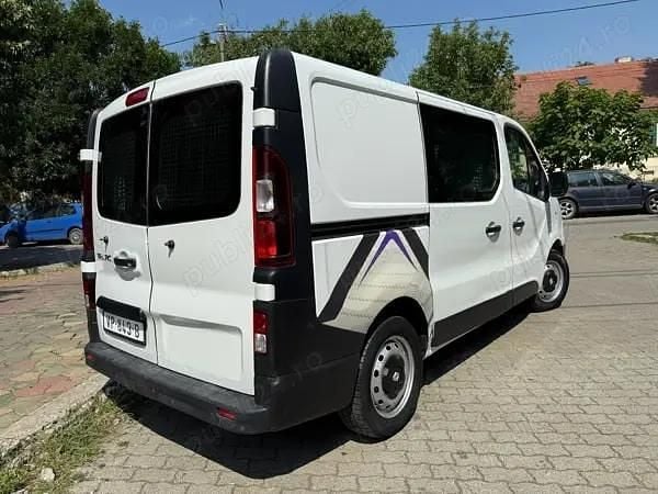 Second-hand Renault Trafic 120 CP (88 kW) 2016 Alb Monovolum