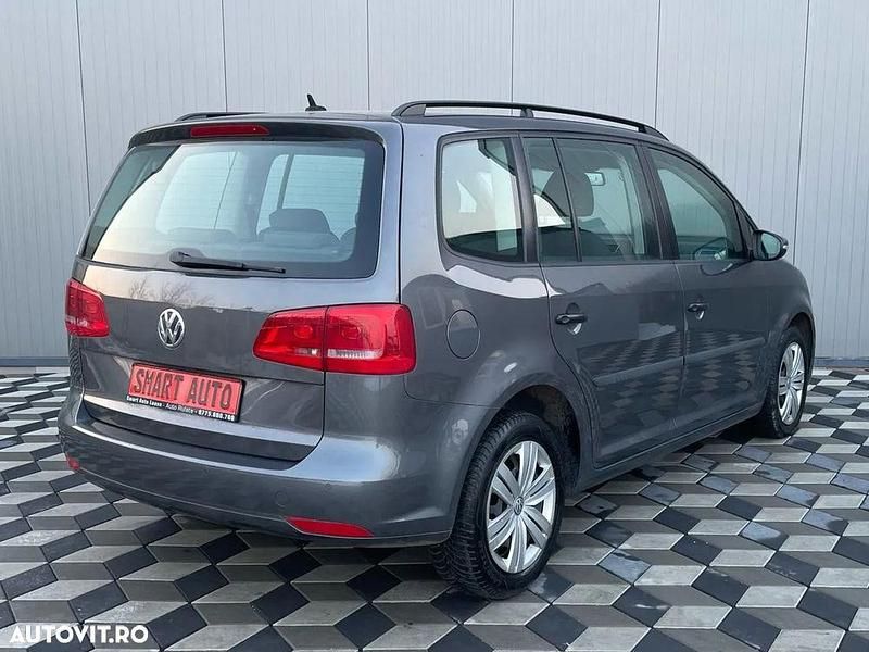Second-hand VW Touran Comfortline 105 CP (77 kW) 2012 Culoaregri Monovolum