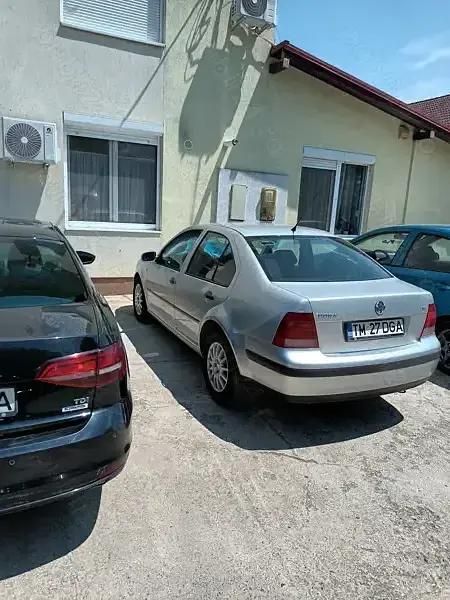 Second-hand VW Bora 101 CP (74 kW) 2003 Berlinǎ