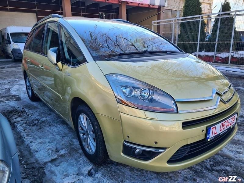 Auriu Utilizat 2008 Citroën Grand C4 Picasso Dynamique Monovolum | 3.390 EUR - Imagine 1/4