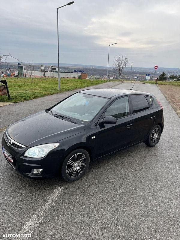 Culoarenegru Utilizat 2008 Hyundai i30 Classic | 2.600 EUR (Scump) - Imagine 1/4