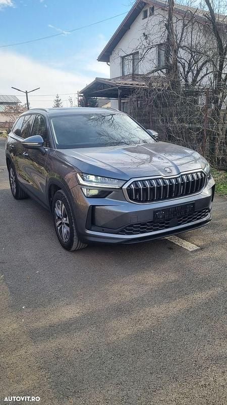 Culoaregri Utilizat 2024 Skoda Kodiaq Selection SUV | 37.250 EUR (Puțin scump) - Imagine 1/4