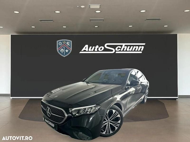 Gri Utilizat 2023 Mercedes E220 Avantgarde Berlinǎ | 52.018 EUR - Imagine 1/4