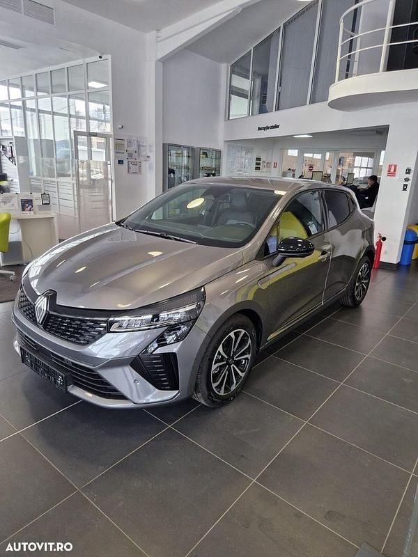 Second-hand Renault Clio V Techno 90 CP (66 kW) 2024 Culoaregri