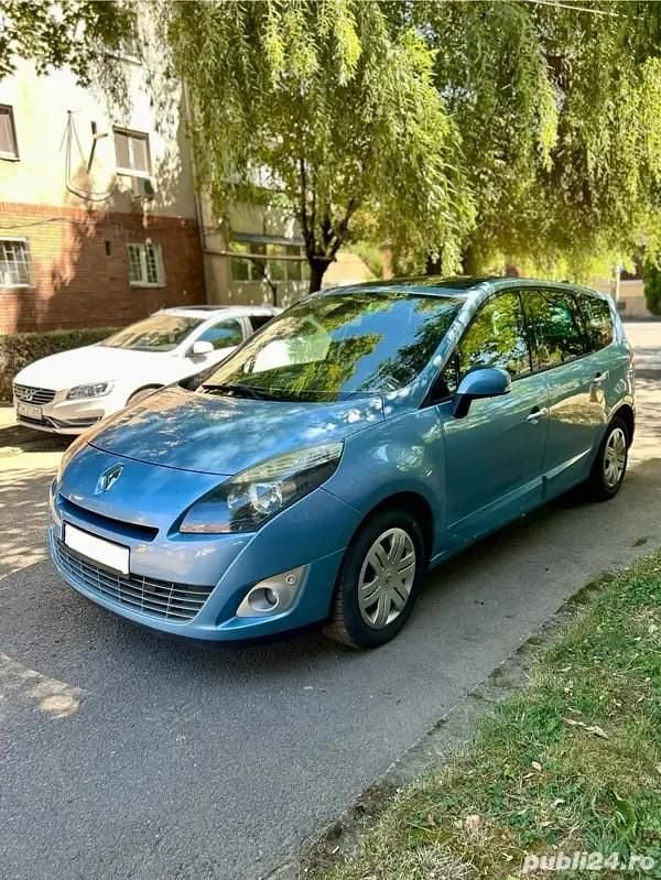 Utilizat 2010 Renault Grand Scénic III Monovolum | 3.500 EUR - Imagine 1/4