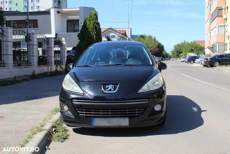 Culoarenegru Utilizat 2012 Peugeot 207 Active Break | 3.150 EUR - Imagine 1/4