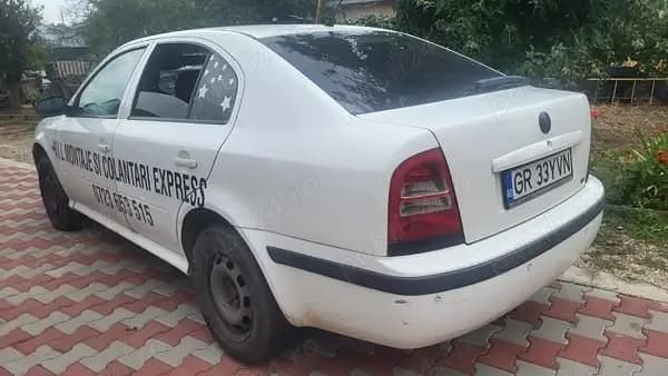 Utilizat 2008 Skoda Octavia Tour | 1.000 EUR (Preț bun) - Imagine 1/4