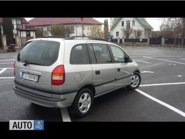 Utilizat 2001 Opel Zafira Monovolum | 1.600 EUR (Preț bun) - Imagine 1/3