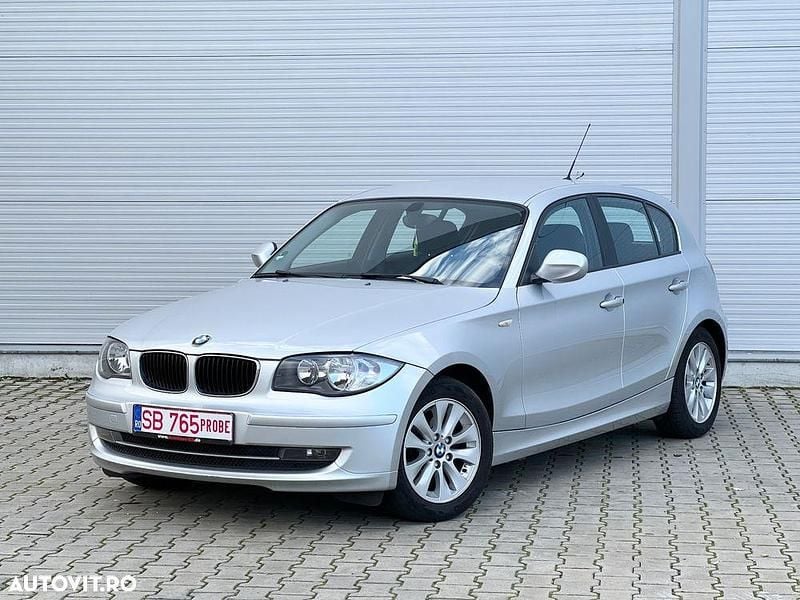 Culoareargint Second-hand 2010 BMW 118 Hatchback | 3.950 EUR (Preț OK) - Imagine 1/4
