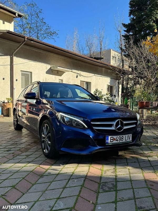 Culoarealbastru Utilizat 2017 Mercedes C200 Break | 14.990 EUR (Preț OK) - Imagine 1/4