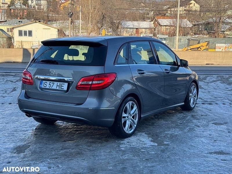 Second-hand Mercedes B180 122 CP (89 kW) 2012 Culoaregri Monovolum