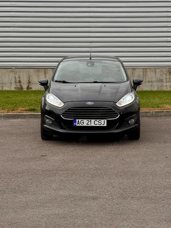 Utilizat 2014 Ford Fiesta Titanium Hatchback | 5.600 EUR (Preț OK) - Imagine 1/4