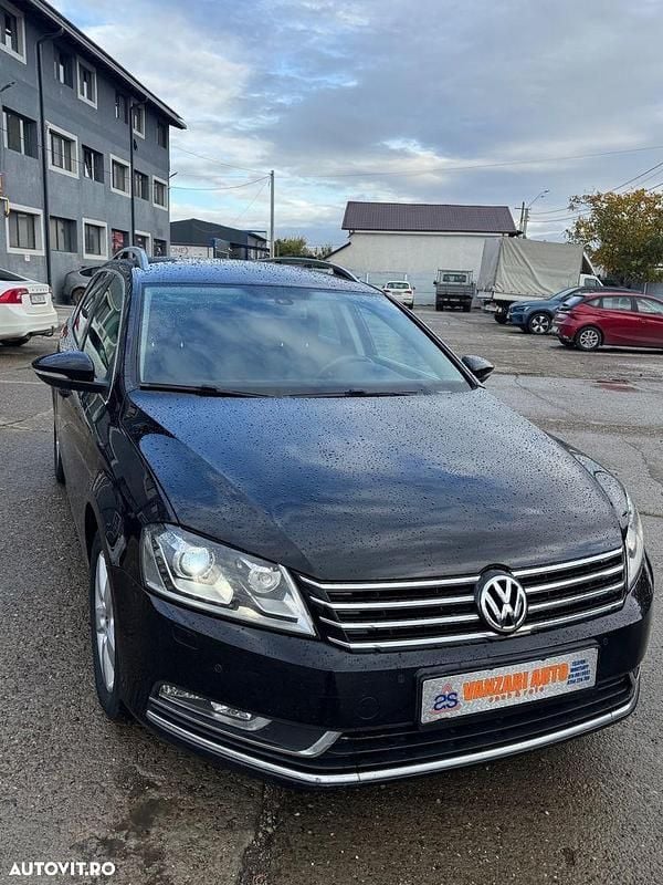 Culoarenegru Utilizat 2015 VW Passat Trendline Break | 7.900 EUR (Preț bun) - Imagine 1/4