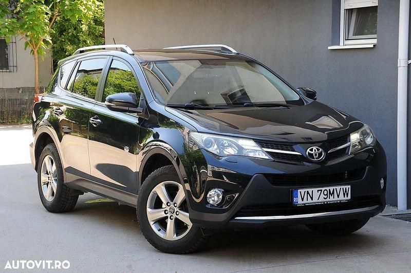 Negru Utilizat 2015 Toyota RAV4 Luxury SUV | 13.500 EUR (Preț OK) - Imagine 1/4