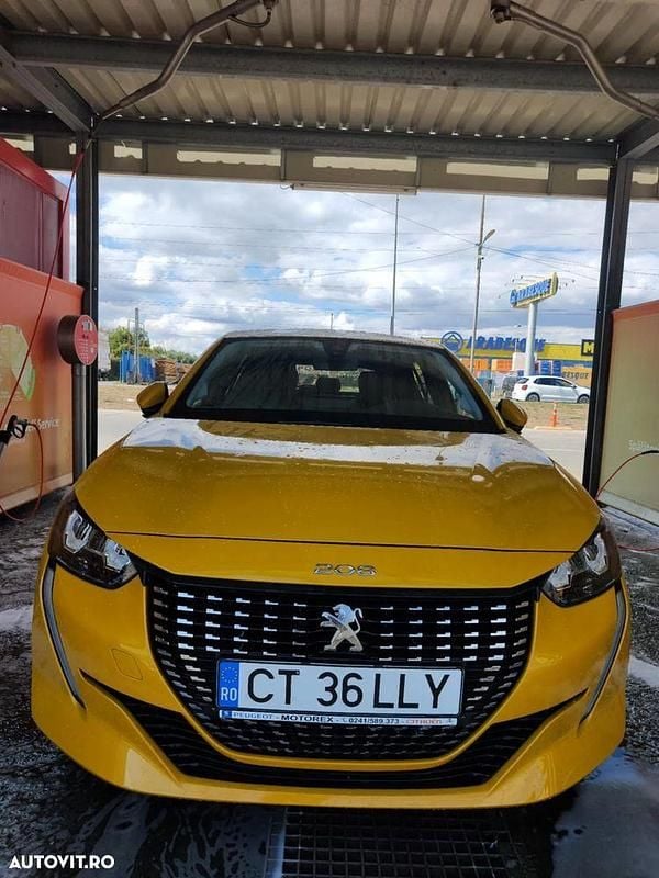 Culoaregalbeuriu Utilizat 2021 Peugeot 208 Active Hatchback | 11.800 EUR (Puțin scump) - Imagine 1/4