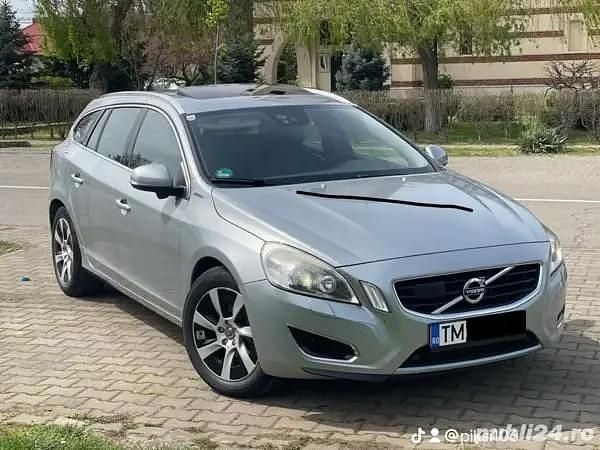 Utilizat 2014 Volvo V60 Break | 8.999 EUR - Imagine 1/4