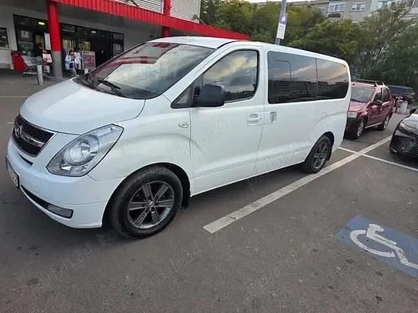 Second-hand Hyundai H-1 170 CP (125 kW) 2011 Monovolum