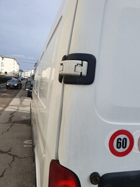 Alb Utilizat 2008 Renault Master Van | 5.000 EUR (Preț bun) - Imagine 1/4