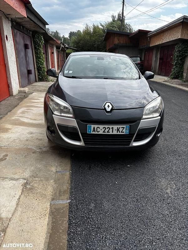 Culoaregri Utilizat 2009 Renault Mégane Coupé Dynamique Coupe | 2.350 EUR - Imagine 1/4