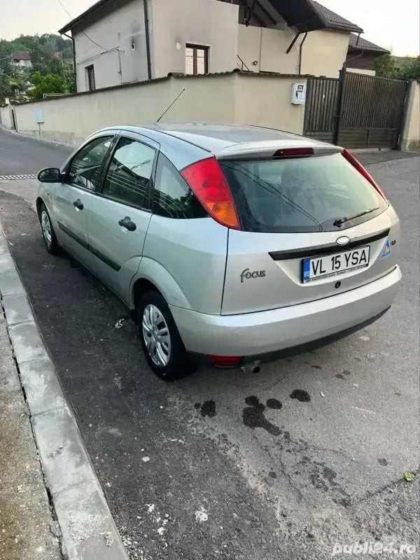 Utilizat 2000 Ford Focus Hatchback | 750 EUR (Preț OK) - Imagine 1/4