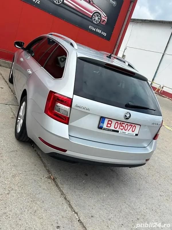 Second-hand Skoda Octavia 150 CP (110 kW) 2020 Argintiu Break
